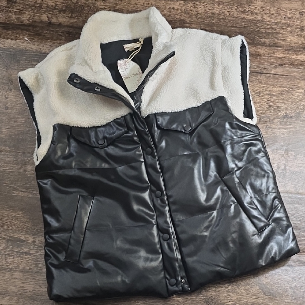 HEM & THREAD Black Puffer Lets Get Lost Vegan Vest Cream Sherpa Collar Sz L